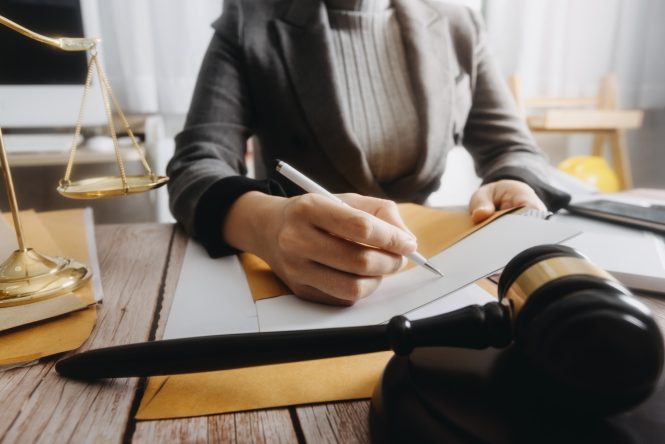 Featured image for Navigating the Legal and Regulatory Landscape for Business Success